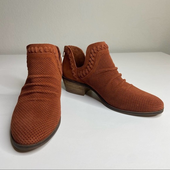 Vince Camuto Palmina Perforated Suede Ankle Booties Cayenne - Picture 8 of 8